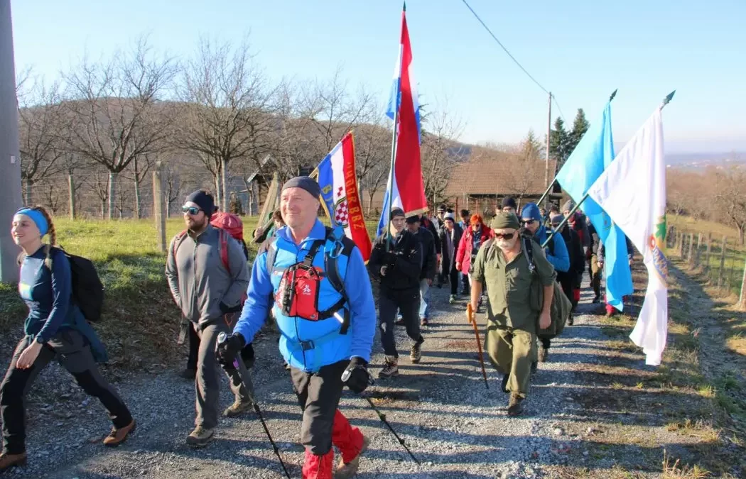 ODRŽAN 27. MEMORIJALNI POHOD FOKINOM STAZOM (16.12.2023.)
